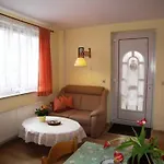 Uns Klausing Apartment *